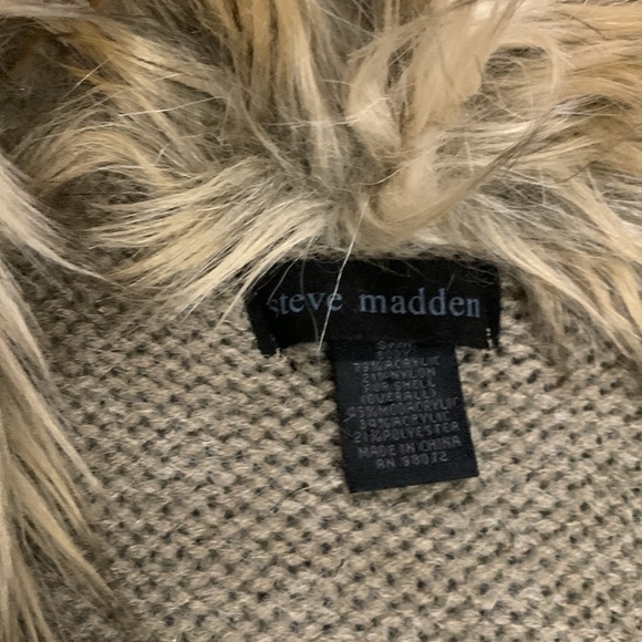 Steve Madden Faux Fur Knit Vest S/M - Picture 3 of 8